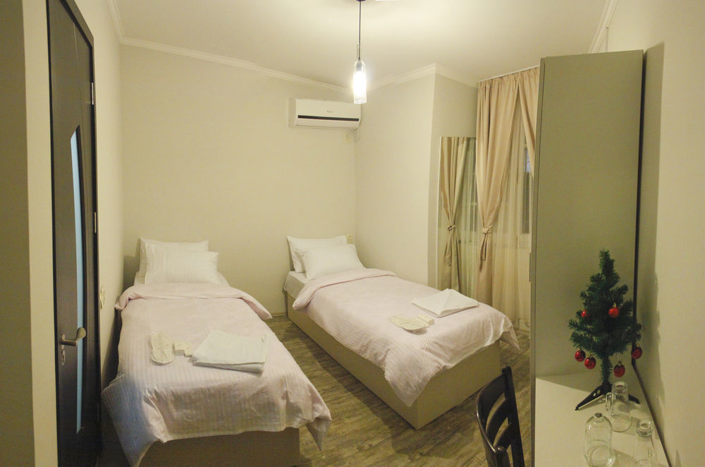 Apartment On Rustaveli Avenue Tbilisi Exterior photo